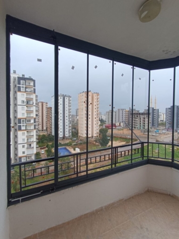 Mersin Zaferpen Cam Balkon