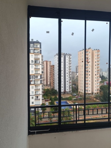 Mersin Zaferpen Cam Balkon