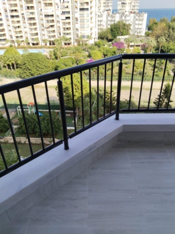 Mersin Zaferpen Balkon Korkuluk