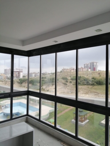 Mersin Zaferpen Cam Balkon